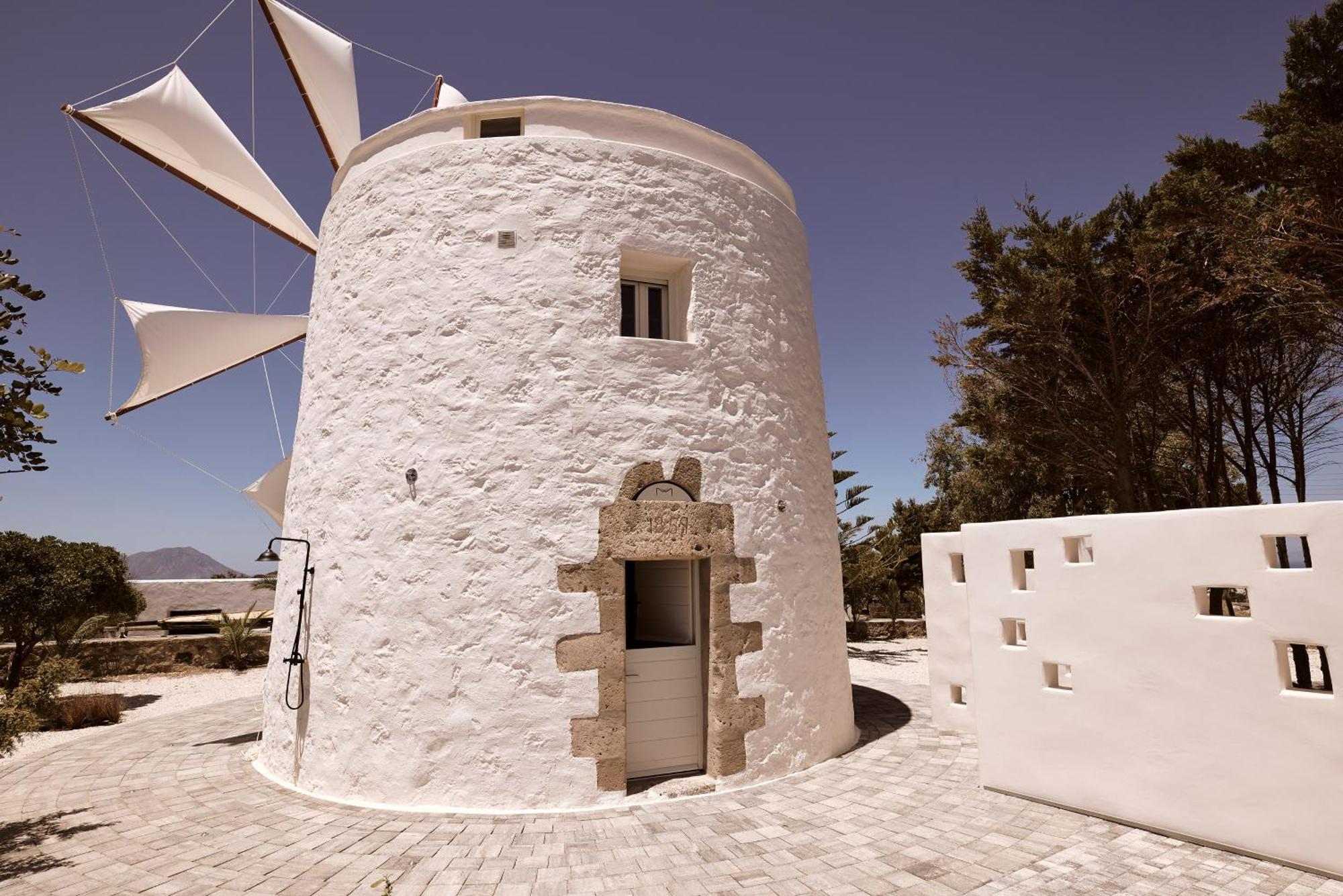 Windmill Karamitsos Since 1859 Apartment Трипити Екстериор снимка