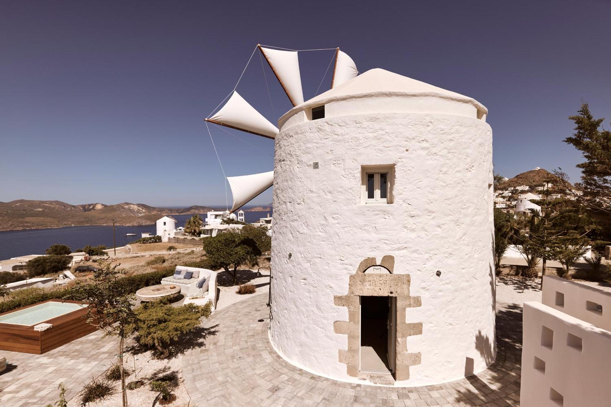 Windmill Karamitsos Since 1859 Apartment Трипити Екстериор снимка
